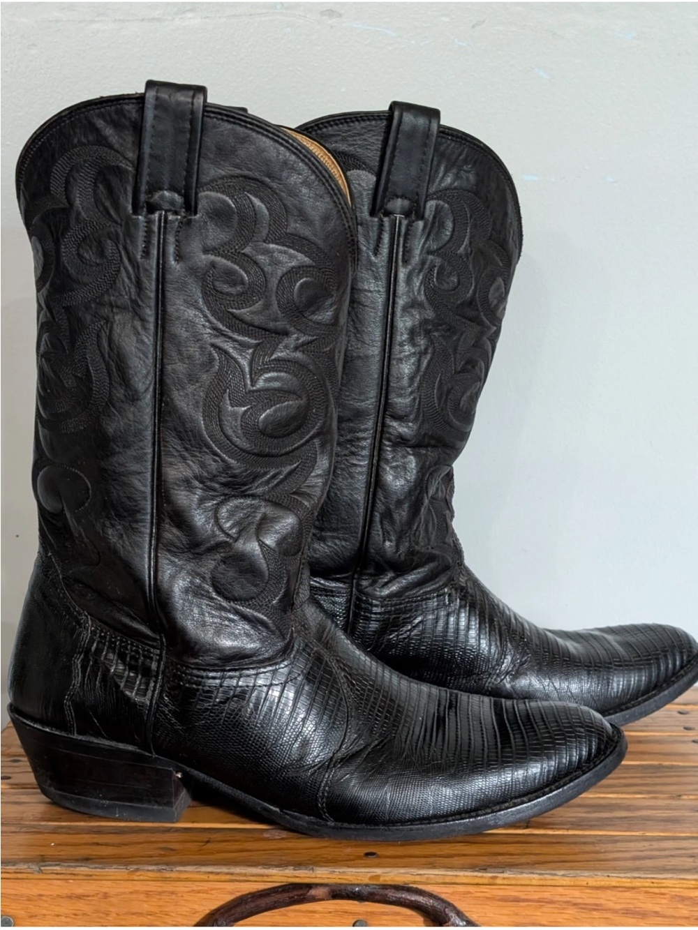 Nocona Black Leather Embossed Western Cowboy Boots